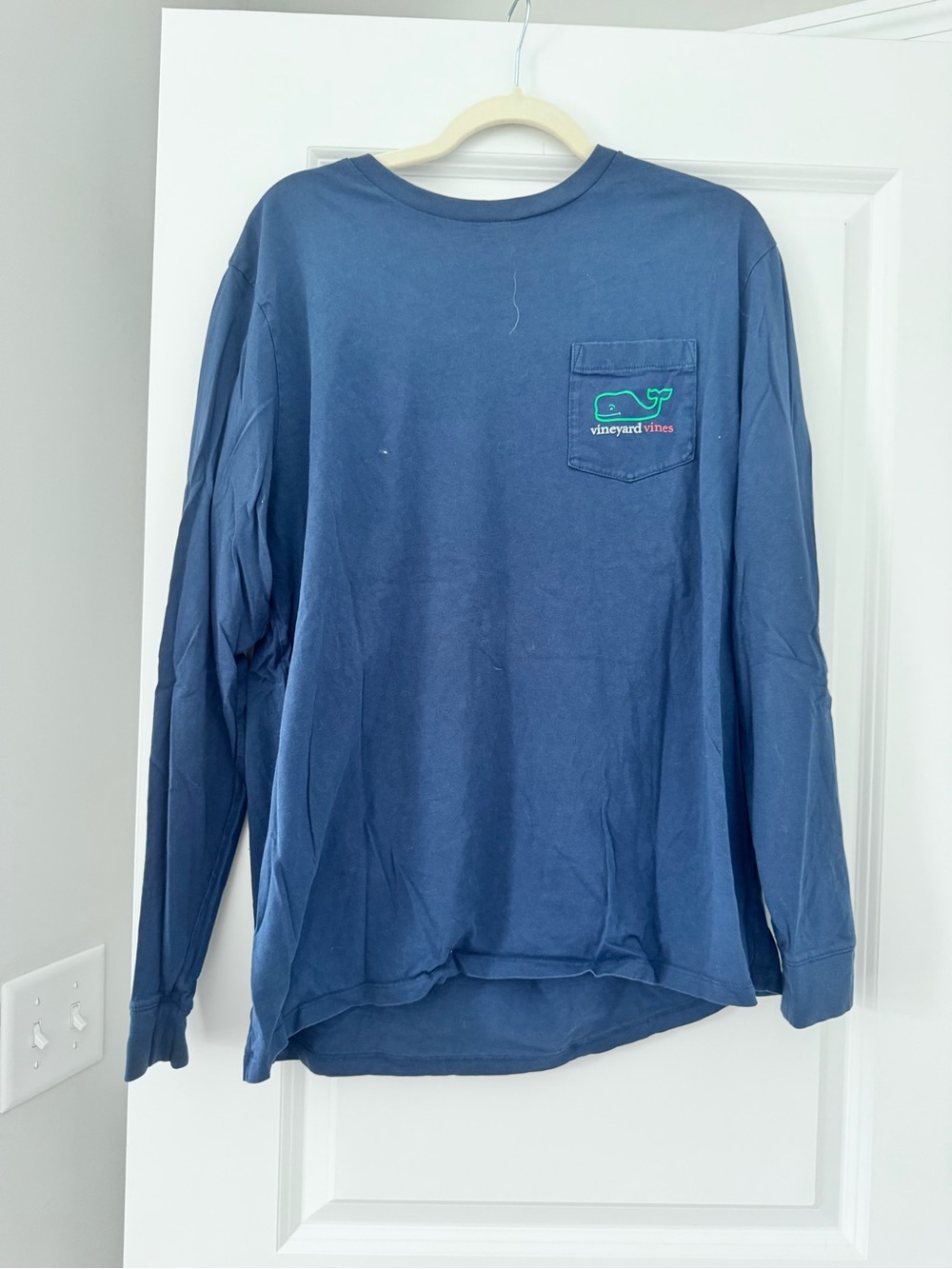 Vineyard Vines Men's Crewneck Pocket Sweater - Navy with Teal Whale Logo